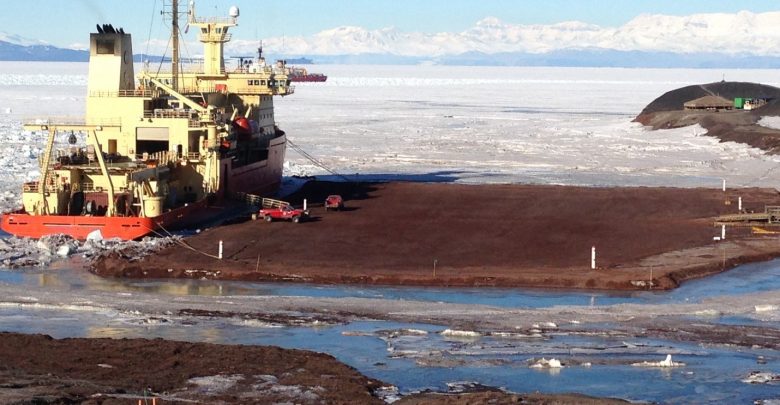 Nathaniel B Palmer RVIB arrives at the McMurdo Station dock.