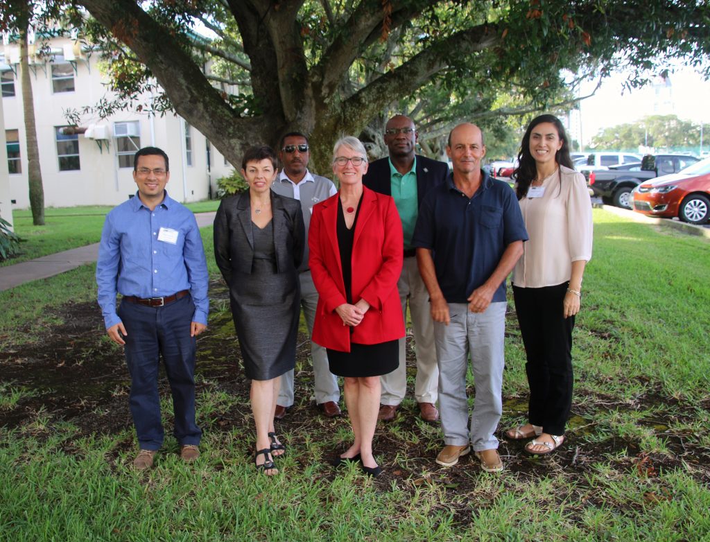 Five visiting faculty members visit USF College of Marine Science to increase diversity in geosciences. Also pictured is Dean Jackie Dixon and Diversity Officer and Instructor Ana Arellano.